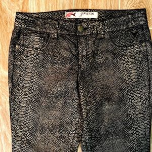 NWT JULIET LOWRISE JEGNG elastic skinny pants Size 10